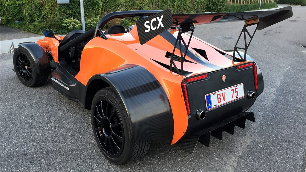 Agile SCX drives af en firecylindret, 1,6 liters Ford EcoBoost-motor med 225 HK. Acceleration 0-100 km/t klares på 4 sekunder, og topfarten er 235 km/t
(Foto: Michael Eisenberg)